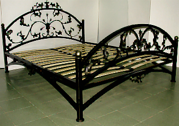 кованые кровати